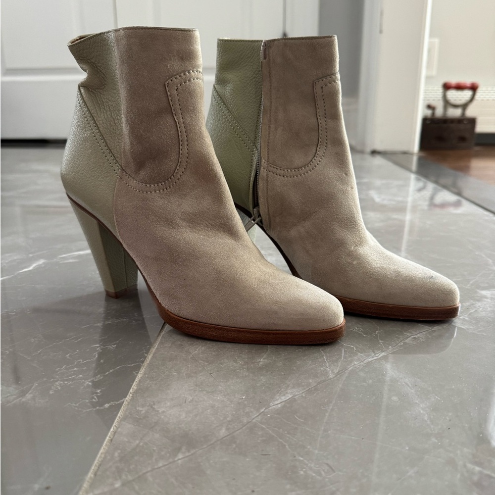 Chloe suede boots